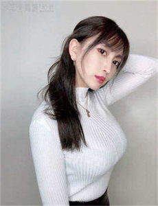 《人妻少妇久久久久久97人妻》